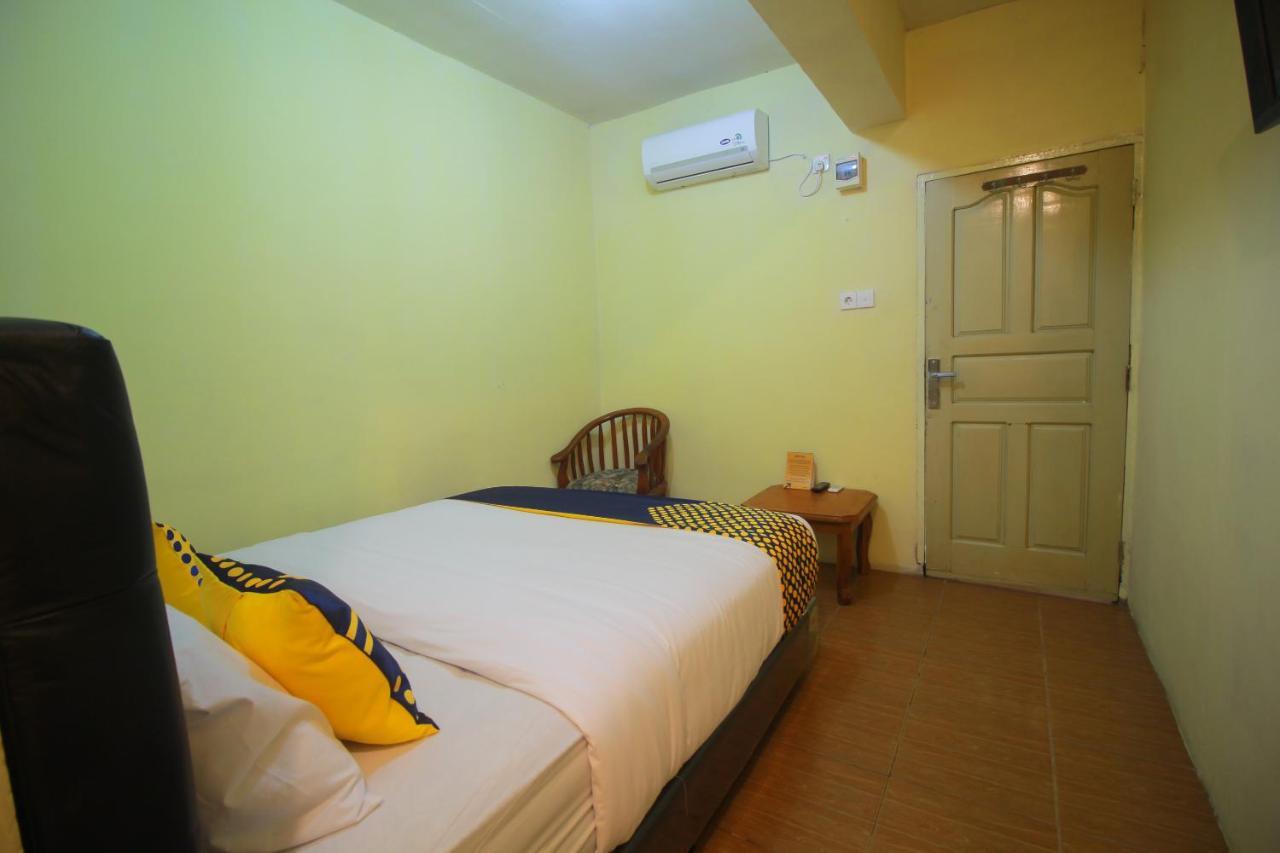 SPOT ON 2305 Andys Nur Penginapan Dumai Bagian luar foto